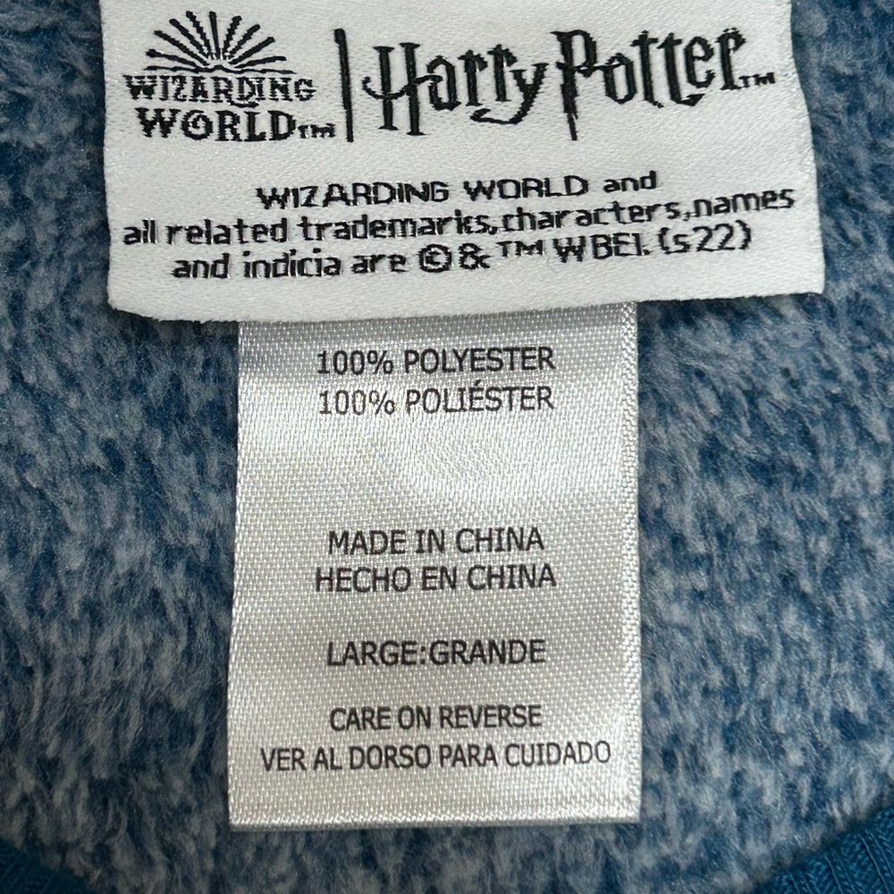 Harry Potter Women’s Fleece Pajama Size L
Two Piece - Picture 3 of 4